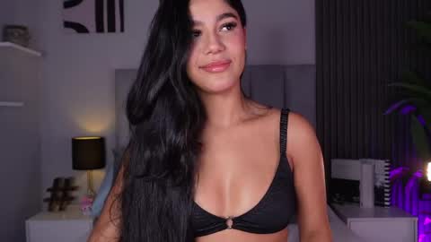 Mia  online show from April 22, 12:46 pm