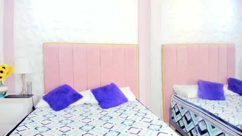 Snapshot of mia_isabella_18 chatting on October 22, 12:10 pm MIA online show from October 22, 12:10 pm