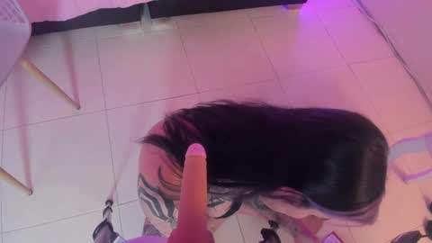 Val  online show from February 9, 6:43 am