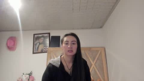 mia kaneee online show from October 31, 3:19 am