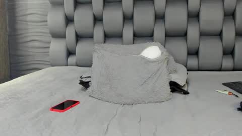 mia_kleim1 online show from February 5, 7:50 pm