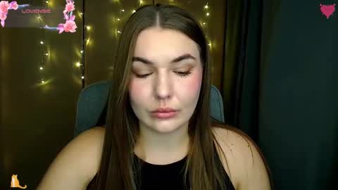 mia_lemm online show from November 4, 8:52 am