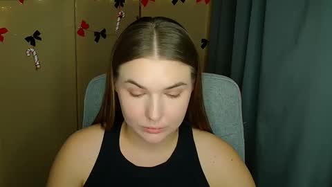 mia_lemm online show from December 20, 8:51 am