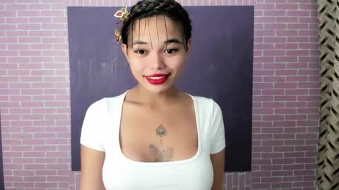 M I A online show from October 14, 8:17 am