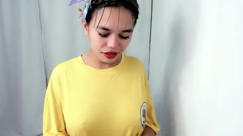 M I A online show from October 27, 7:26 am