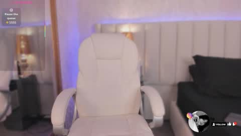    online show from September 30, 11:38 am