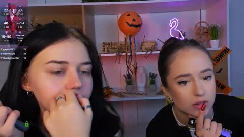 Snapshot of mia_moah chatting on October 30, 12:17 pm mia_moah online show from October 30, 12:17 pm