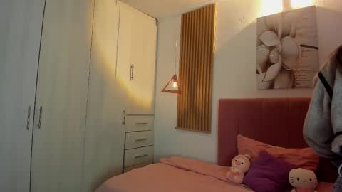 Mia Nevaeh - follow me online show from January 5, 7:17 pm