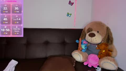 Mia online show from March 25, 5:22 am