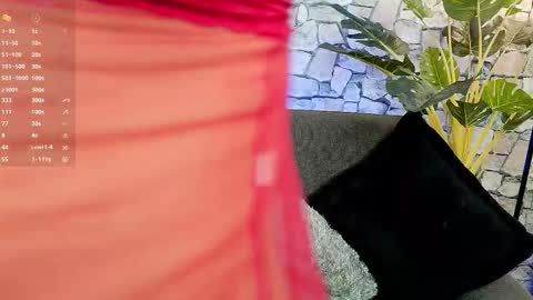 Mia online show from November 20, 5:25 pm