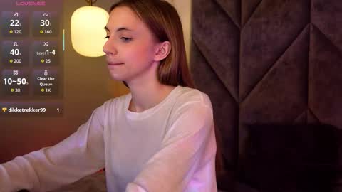 Mia online show from January 31, 8:51 pm