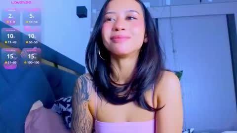 Mia online show from February 13, 9:05 pm