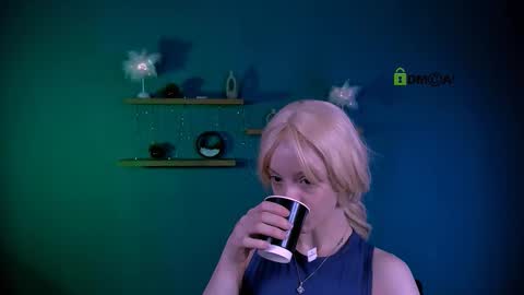 mia_starrr_ online show from February 1, 8:18 pm
