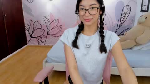 Mia Vanucci online show from January 15, 4:25 am