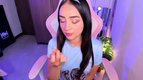 mia  nicolle online show from April 16, 2:34 am