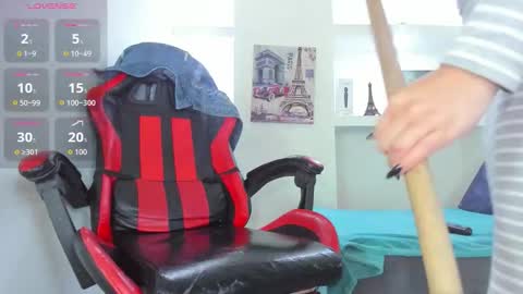       online show from October 11, 3:15 pm