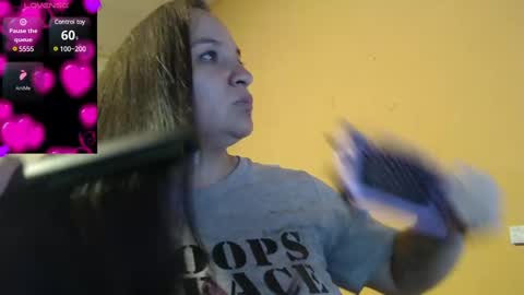 Snapshot of miaabrownn chatting on February 20, 7:52 pm MIA online show from February 20, 7:52 pm