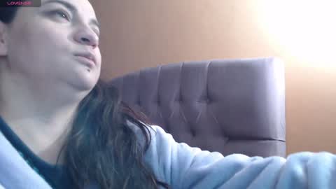 Snapshot of miaabrownn chatting on January 5, 6:13 pm MIA online show from January 5, 6:13 pm