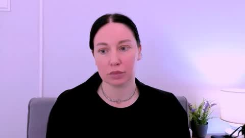 Mia online show from May 14, 5:19 pm