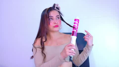 miaanderson__ online show from April 26, 1:42 pm