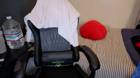 Mia online show from March 21, 2:49 am