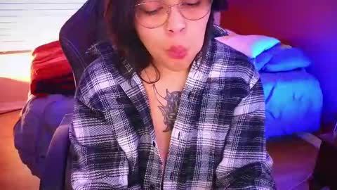 Mia online show from January 23, 3:16 am