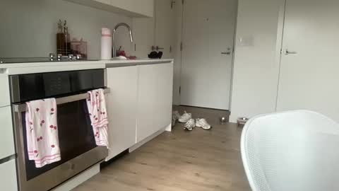 miadeleon88 online show from March 27, 10:54 pm