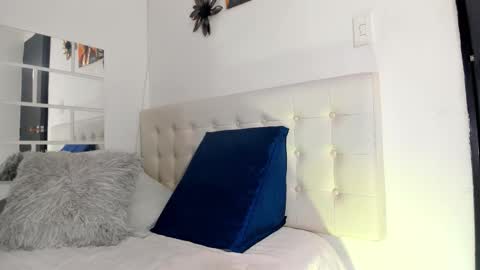 evans online show from February 25, 4:22 am