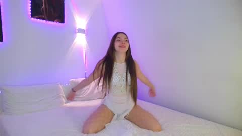 Mia online show from May 8, 1:09 am