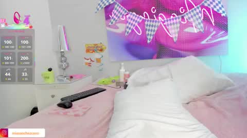 Mia  online show from September 27, 7:54 pm