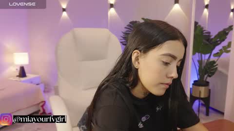 Mia Gomez online show from October 17, 1:47 pm