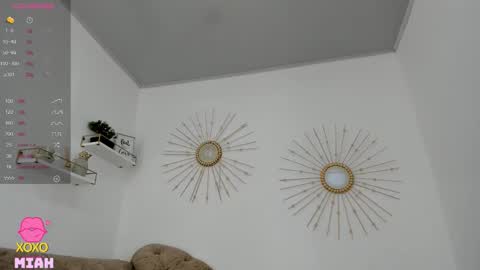 Miah Collins online show from December 18, 7:07 pm