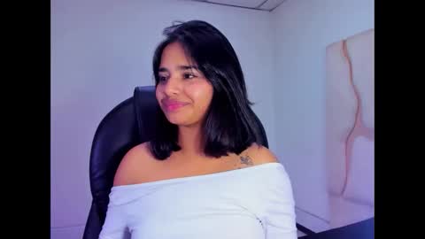 miahsex69 online show from November 24, 4:25 am