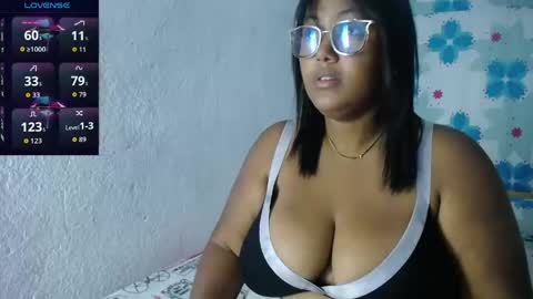 miajoseph_ online show from April 21, 2:51 am