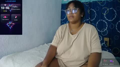 miajoseph_ online show from May 2, 3:32 am