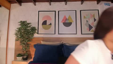 Mia  online show from April 17, 3:30 am