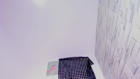 miakirshner_ online show from February 23, 11:21 pm