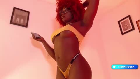 Snapshot of miaknox chatting on February 19, 9:06 am Mia online show from February 19, 9:06 am