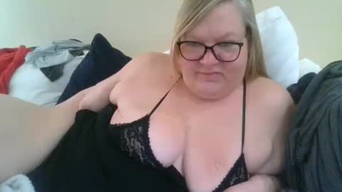 Miamarie555 online show from April 8, 7:27 pm