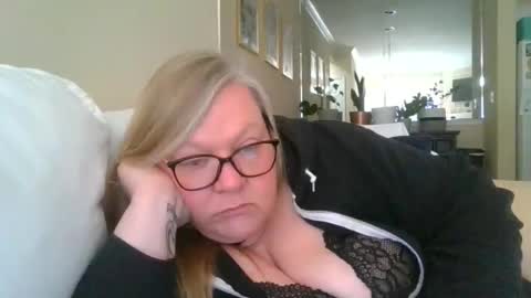 Miamarie555 online show from April 13, 7:58 pm