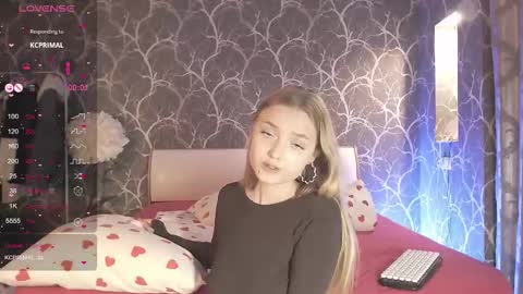 Snapshot of miamiameow chatting on September 27, 4:14 pm Mia online show from September 27, 4:14 pm