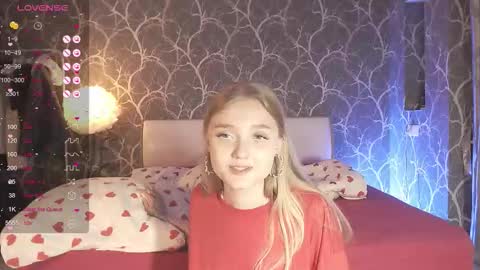 Snapshot of miamiameow chatting on September 19, 3:11 pm Mia online show from September 19, 3:11 pm