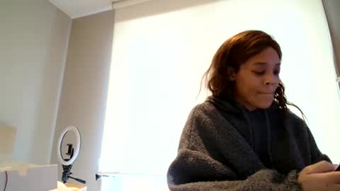 Snapshot of miamuffin8 chatting on December 21, 4:46 pm MiaMuffn online show from December 21, 4:46 pm