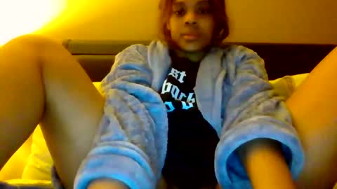 Snapshot of miamuffin8 chatting on January 1, 1:58 am MiaMuffn online show from January 1, 1:58 am