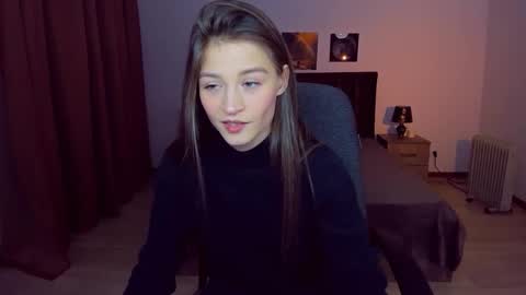 Mia online show from January 10, 5:24 pm