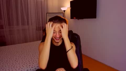 Mia online show from September 8, 6:29 pm