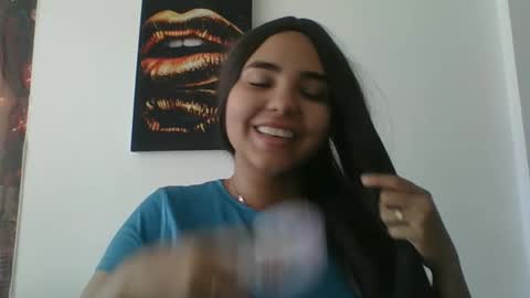 Snapshot of miapeyton chatting on December 2, 5:57 pm Mia Peyton   online show from December 2, 5:57 pm