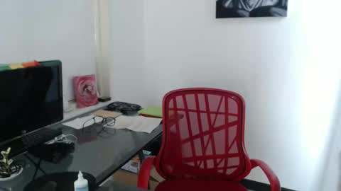 Snapshot of miapeyton chatting on October 30, 3:46 pm Mia Peyton   online show from October 30, 3:46 pm