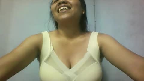 miarii online show from October 20, 6:33 pm