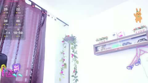 Mia Milf online show from April 18, 10:09 pm